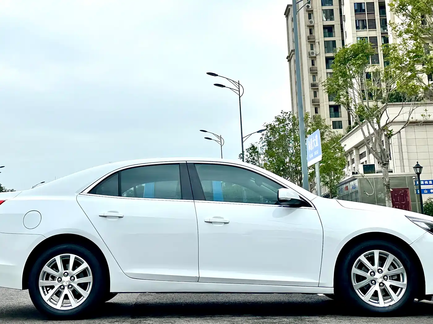 Chevrolet Malibu 2014 2.0L Automatic Luxury фото 10