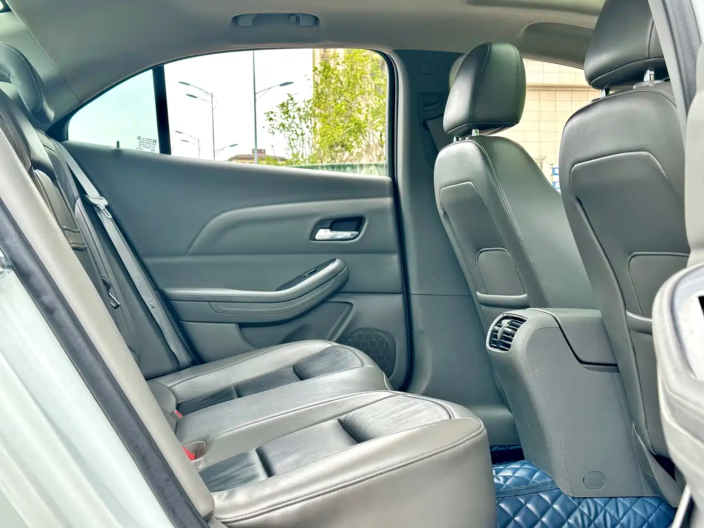 Chevrolet Malibu 2014 2.0L Automatic Luxury фото 32