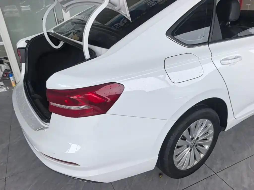 Фото 7 - Volkswagen Lavida