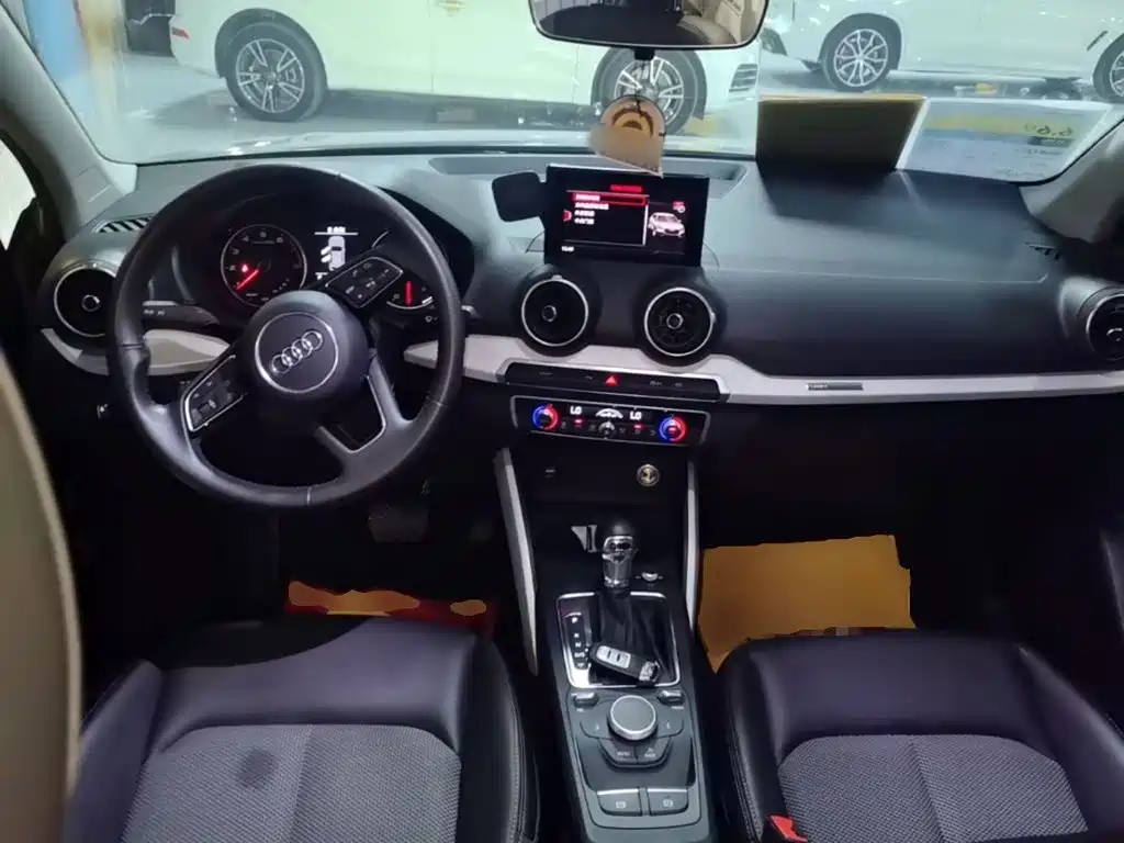 Audi Q2L 2019 2018 35 TFSI Fashion Elegance China VI