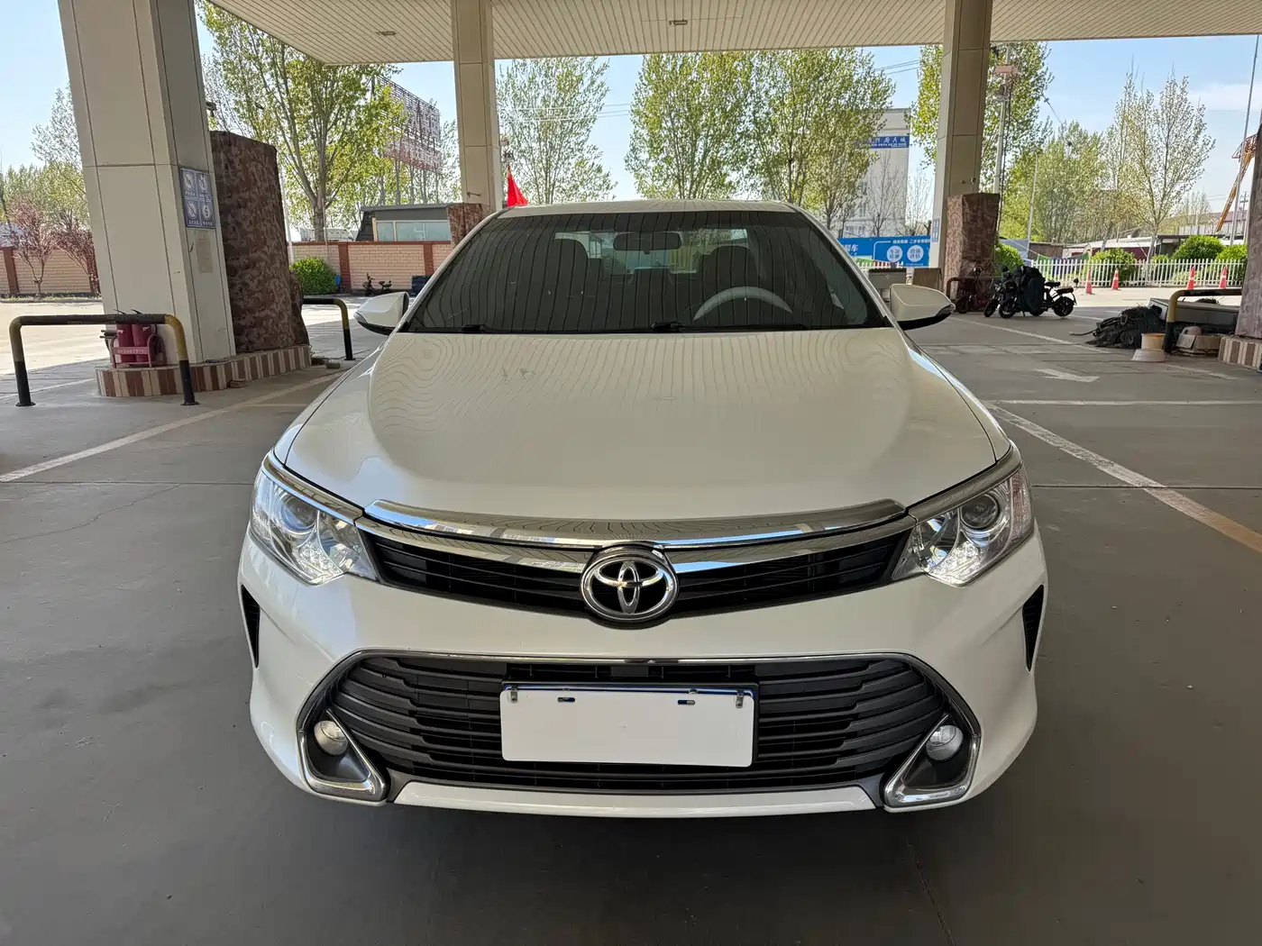 Toyota Camry 2016 2.0G 10th Anniversary Leading Edition фото 2