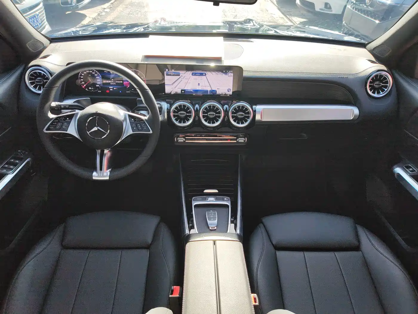 Mercedes-Benz GLB 2024 Facelift GLB 220 4MATIC фото 14
