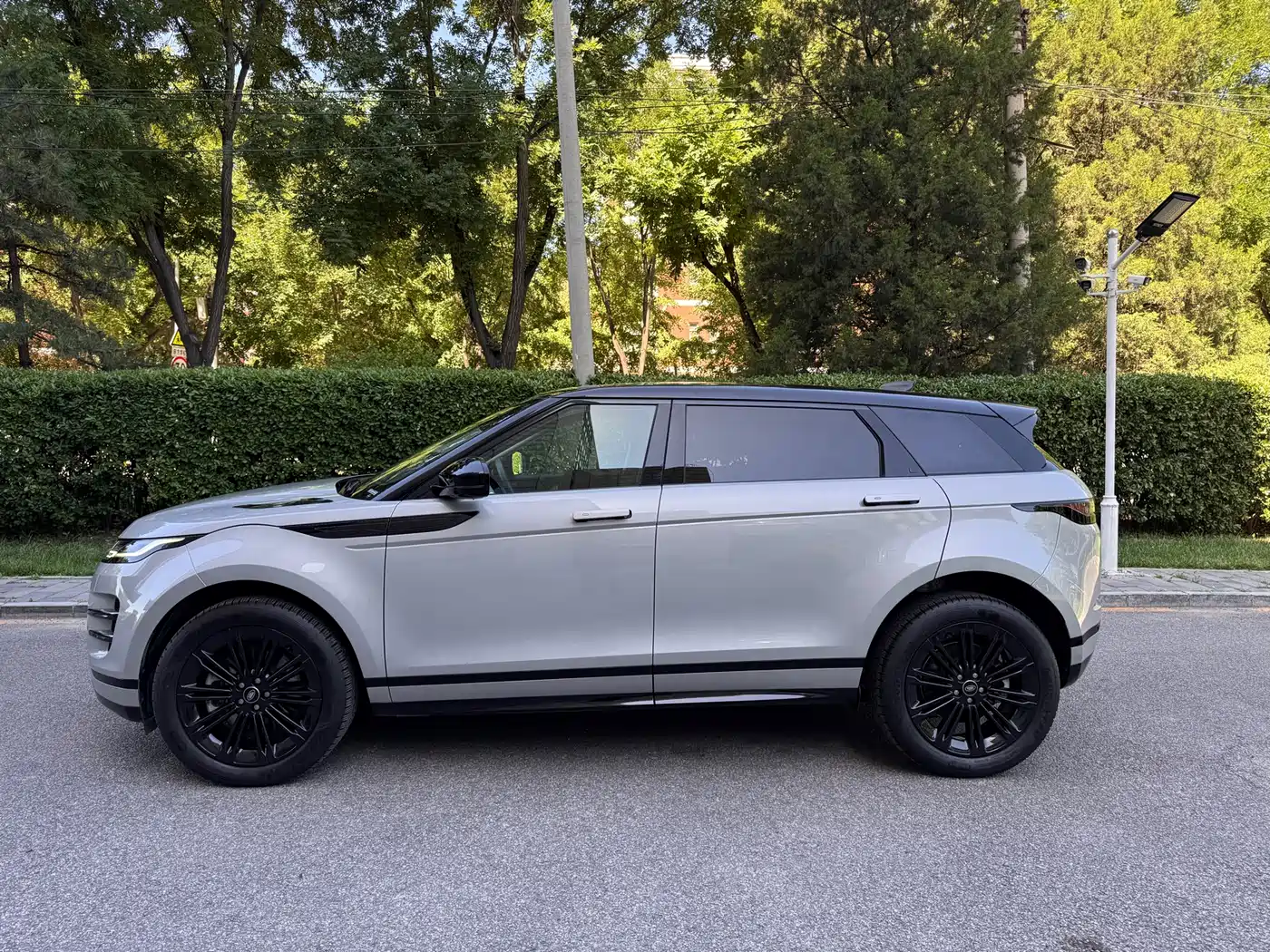 Land Rover Range Rover Evoque 2024 Range Rover Evoque L 249PS Light Master Edition фото 3