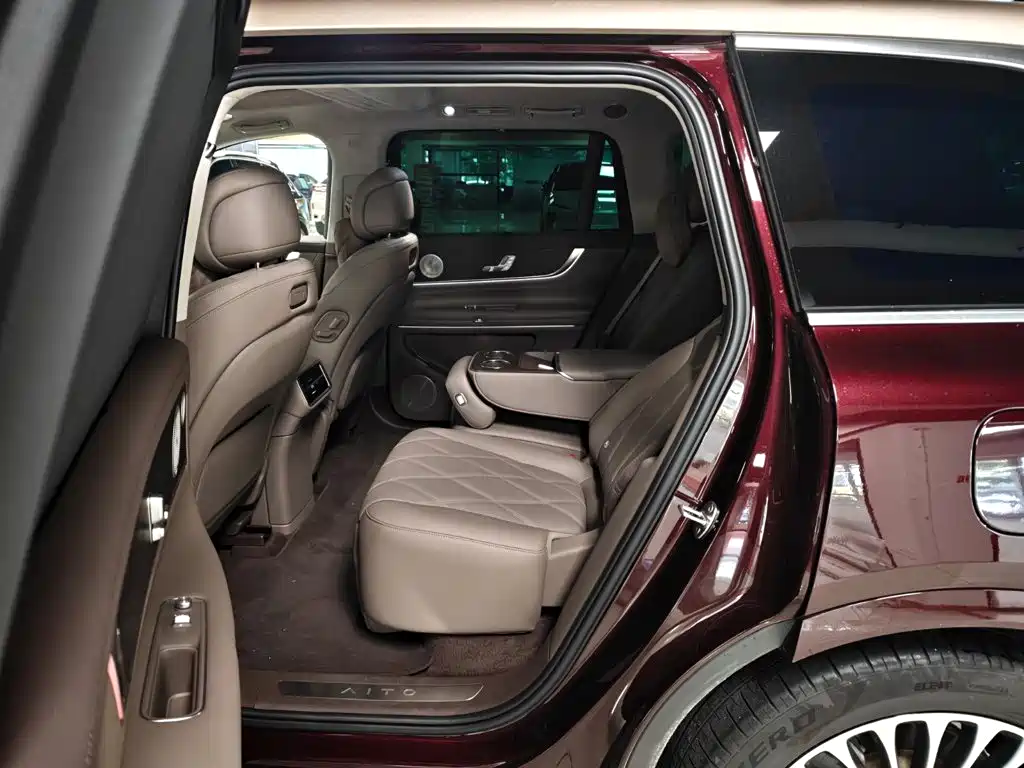 AITO Wenjie AITO M9 2026 2025 Extended Range Ultra 52kWh 5-Seater