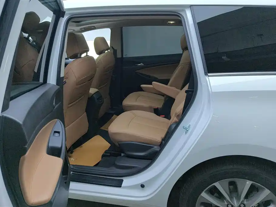 Buick GL6 2021 323T Mild Hybrid Connected Luxury фото 11