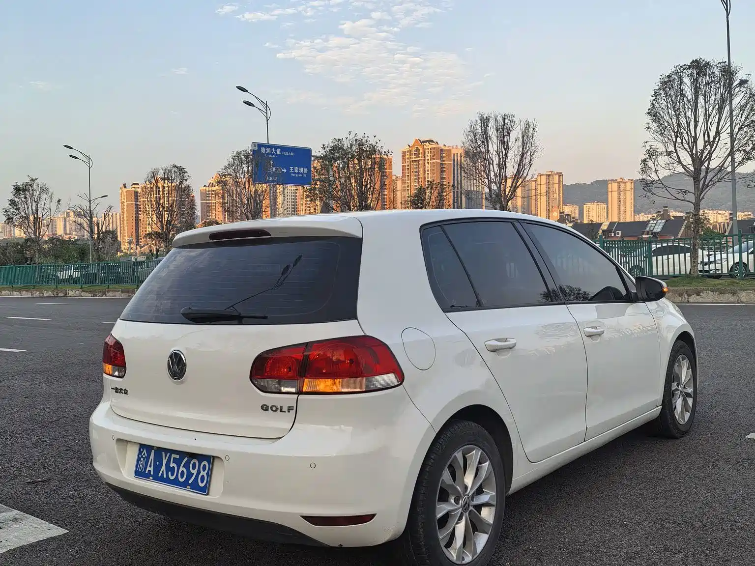 Фото 12 - Volkswagen Golf