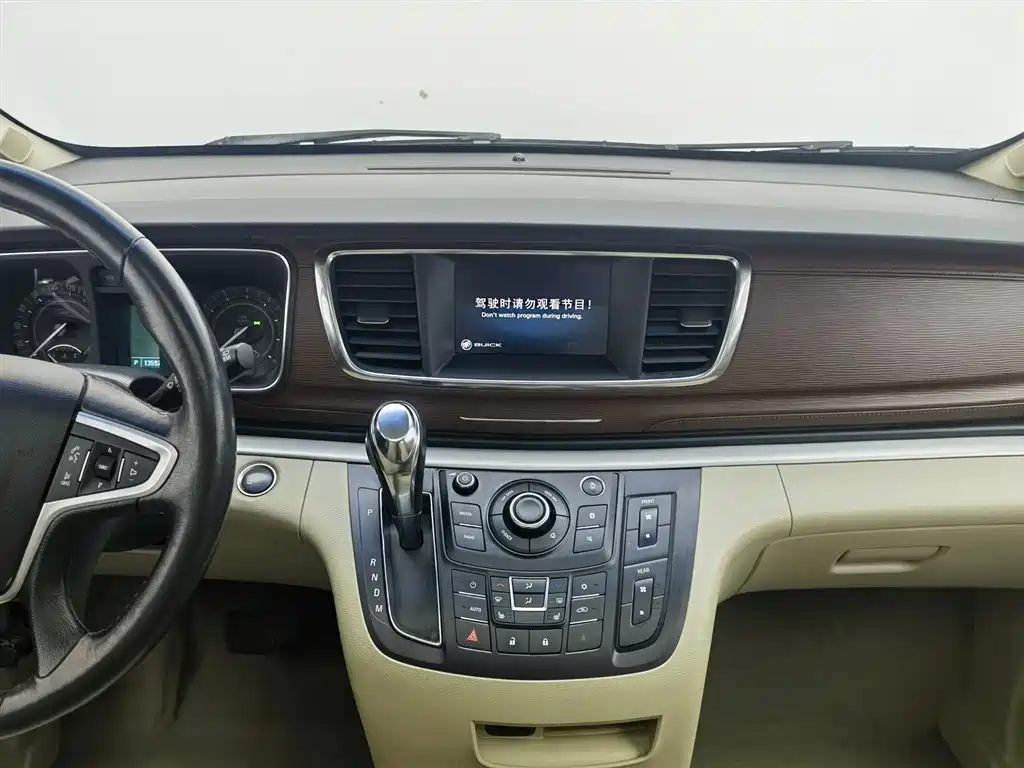 Buick GL8 2017 25S Premium Model China V фото 12
