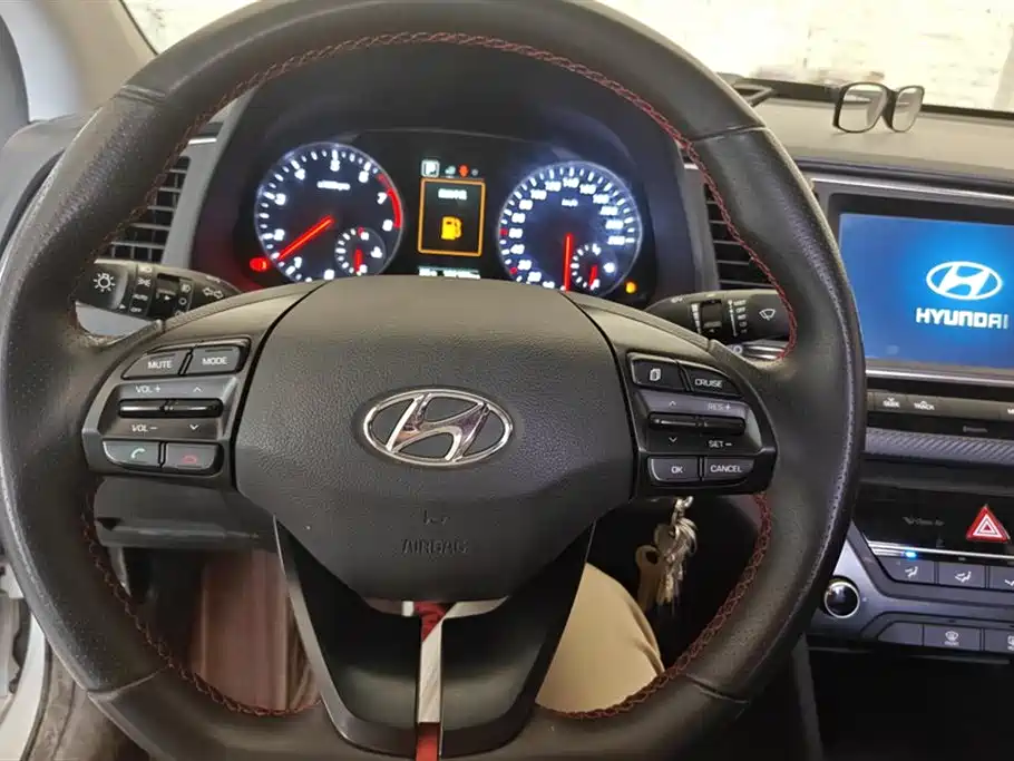 Hyundai Elantra 2016 1.4T DCT Dynamic·Vitality фото 15