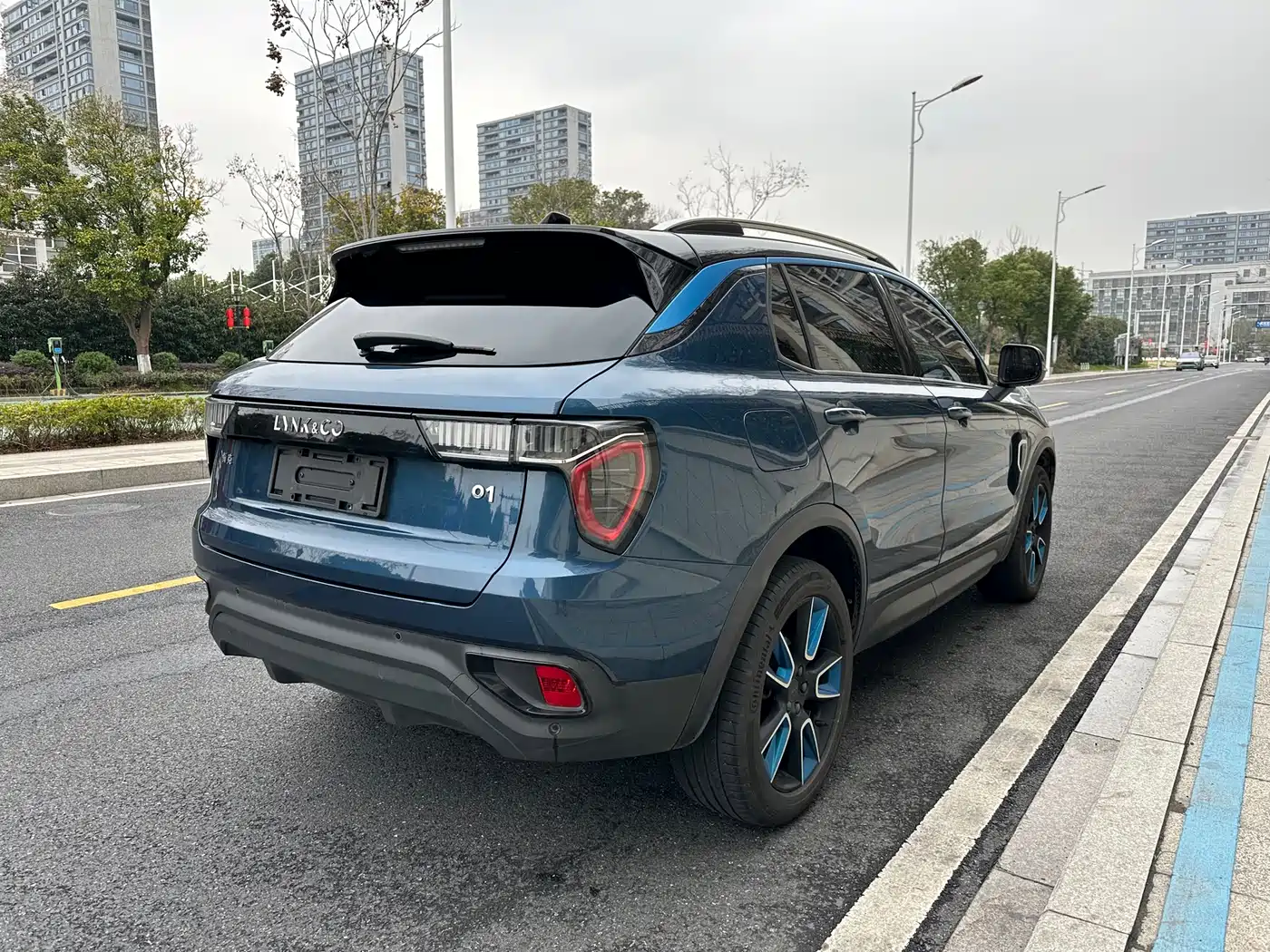 Lynk & Co 01 2017 2.0T 2WD Pro Version фото 4