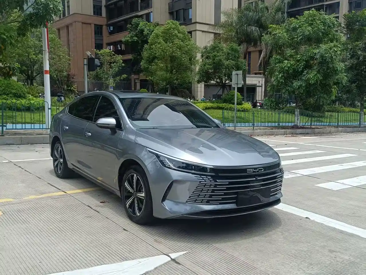 BYD Destroyer 05 2023 Model Champion Edition DM-i 120KM Luxury фото 3