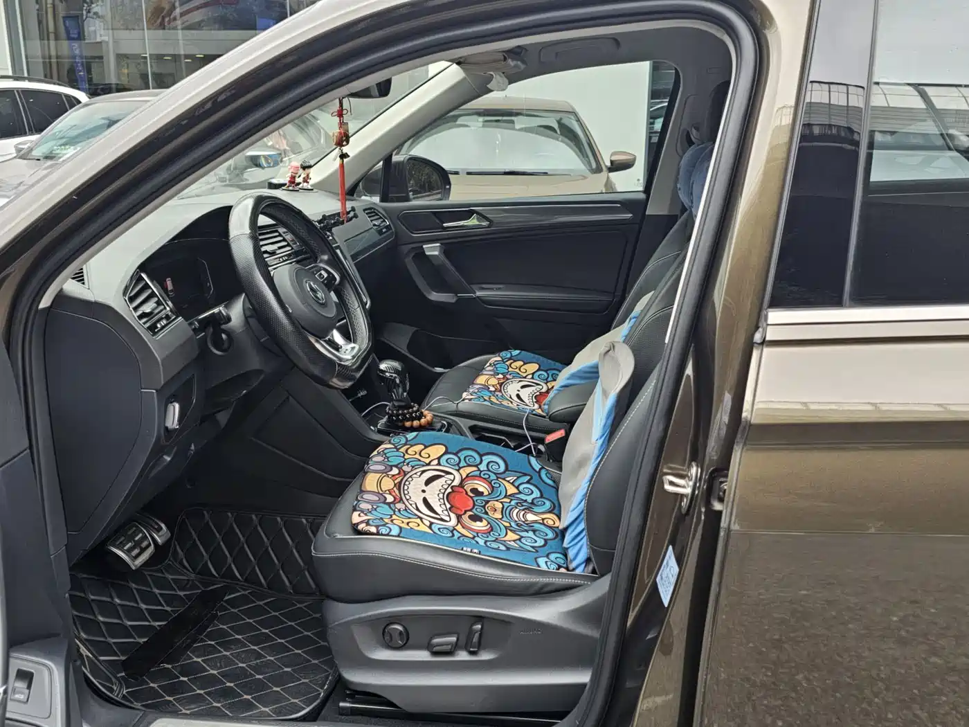 Volkswagen Tiguan L 2019 330TSI Automatic 2WD R-Line Flagship Edition China VI фото 5