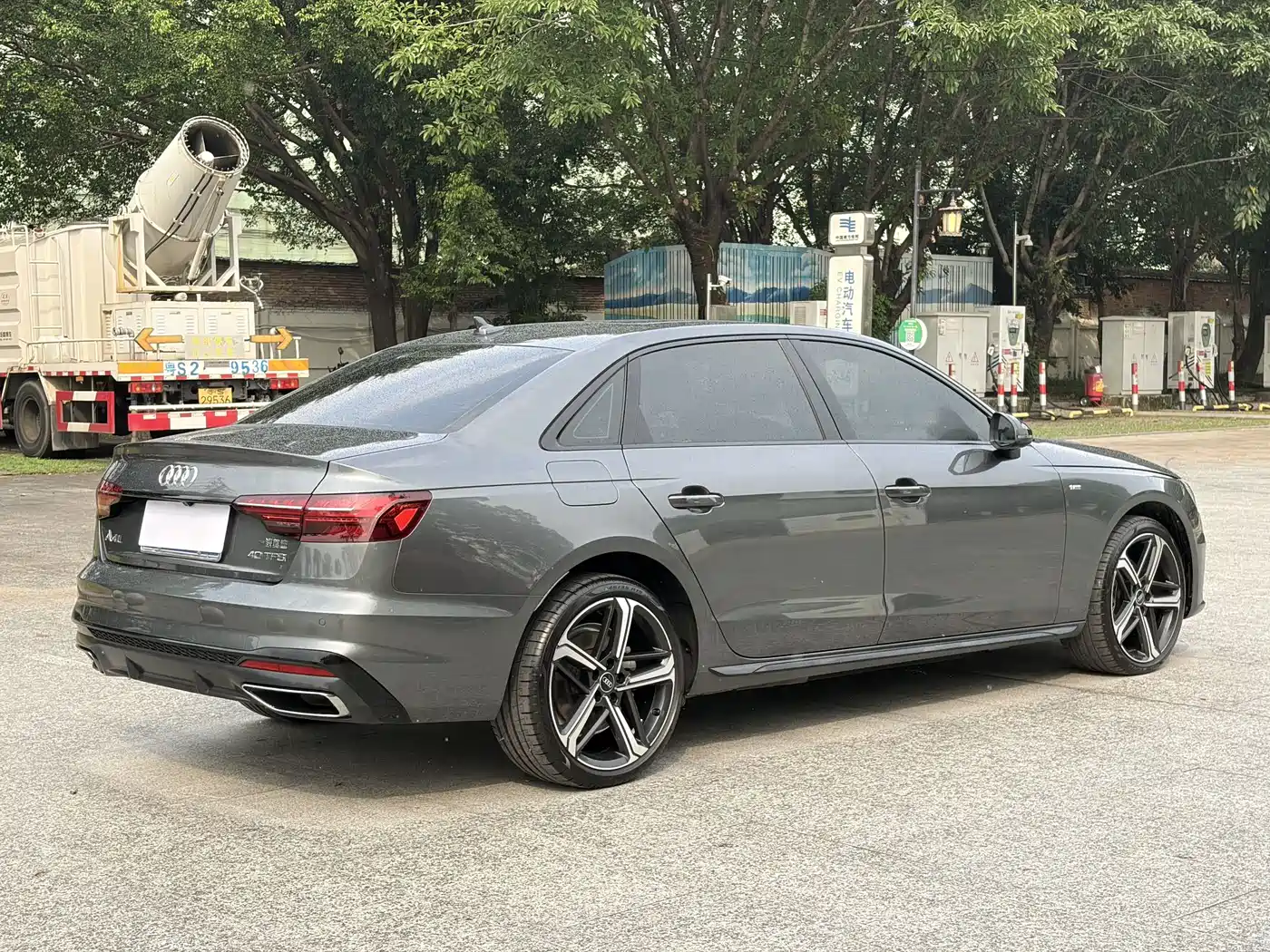 Audi A4L 2025 2024 40 TFSI Luxury Dynamic