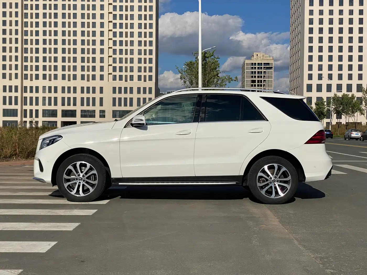 Mercedes-Benz GLE 2016 GLE 320 4MATIC Luxury фото 4