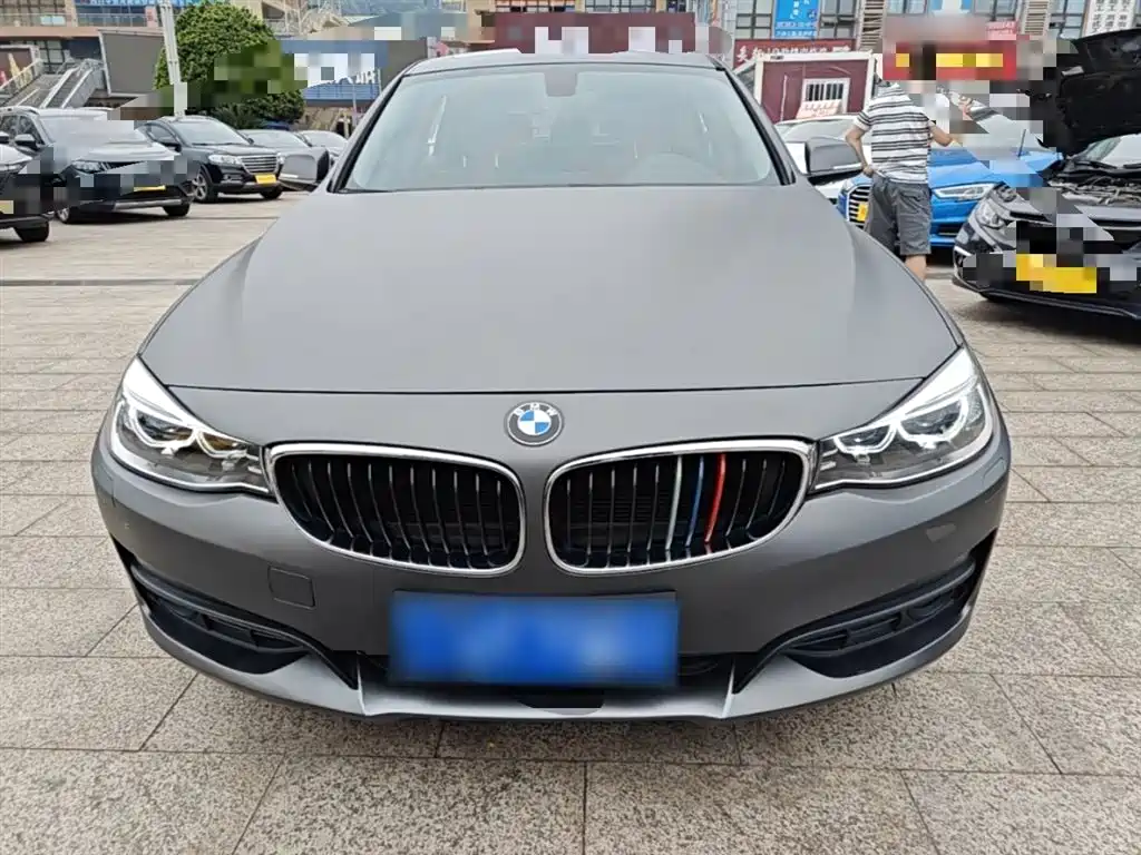 BMW 3 Series GT 2013 Model 320i Leading фото 3