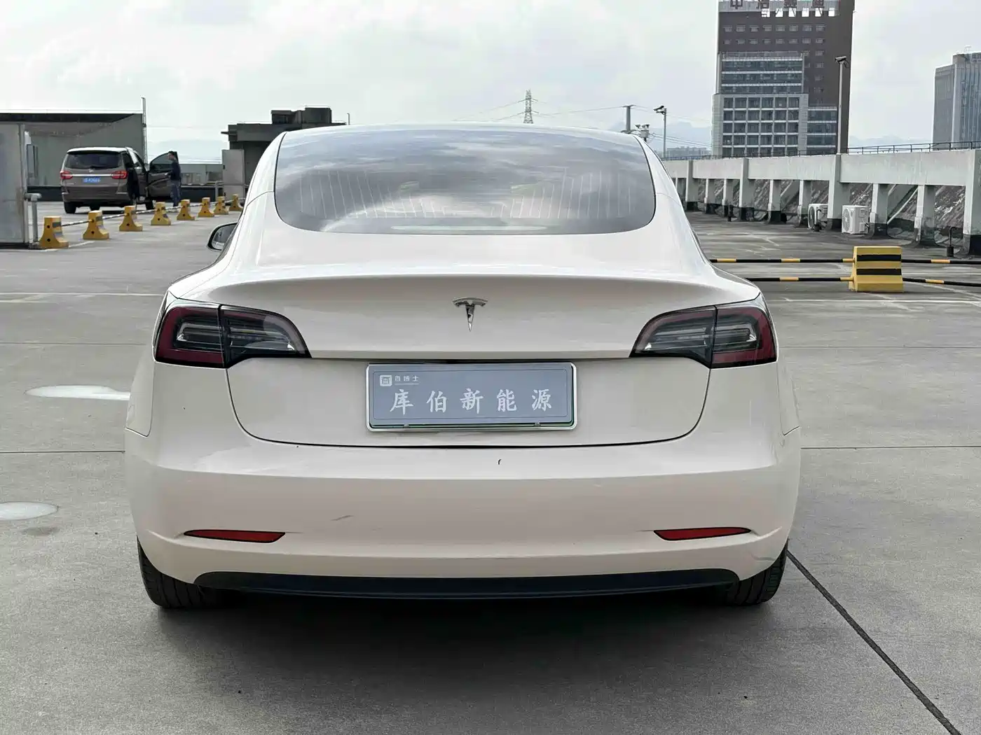 TESLA MODEL 3 (IMPORTED)