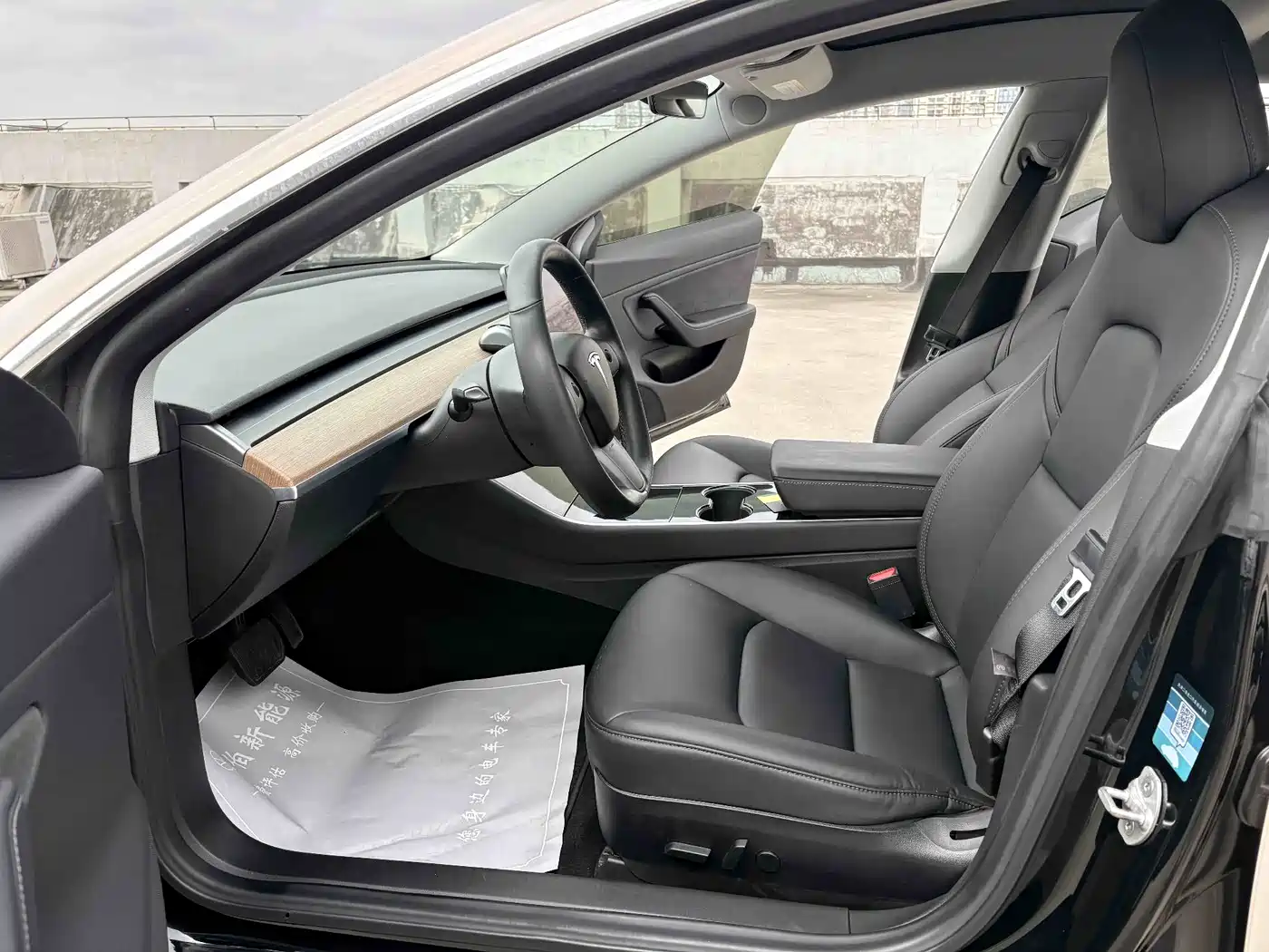 TESLA MODEL 3 (IMPORTED)