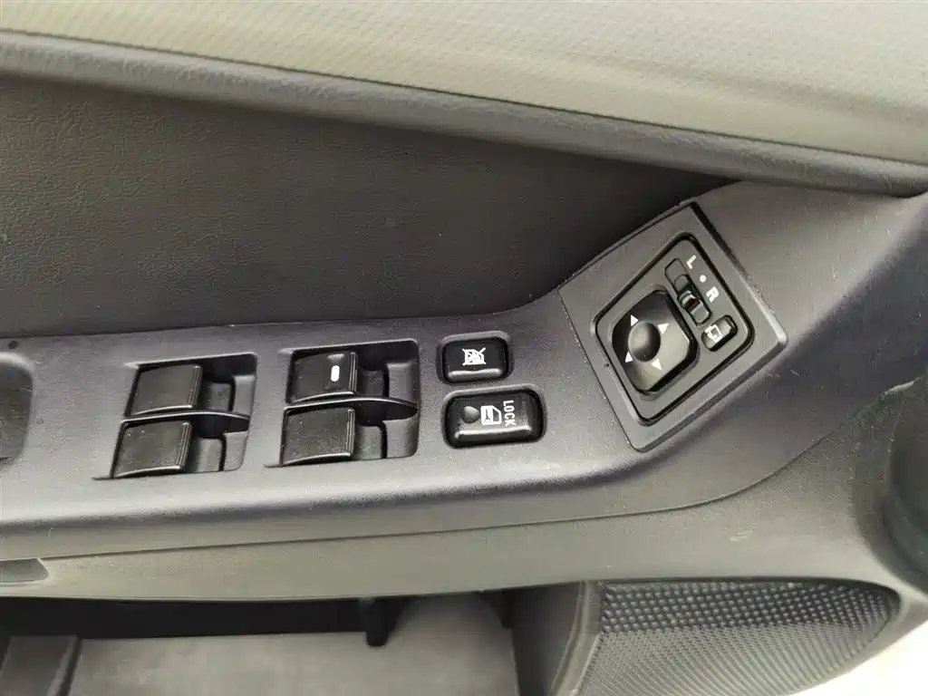Mitsubishi Lancer EX 2015 1.8L CVT Premium Edition China V фото 9