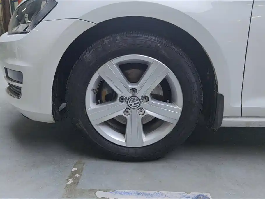 Volkswagen Golf 2016 230TSI Automatic Comfort фото 6