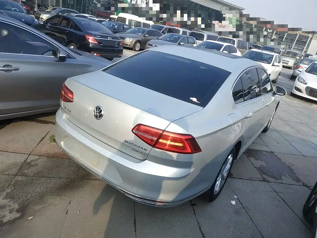 Volkswagen Magotan 2018 Facelift 330TSI DSG Luxury фото 23