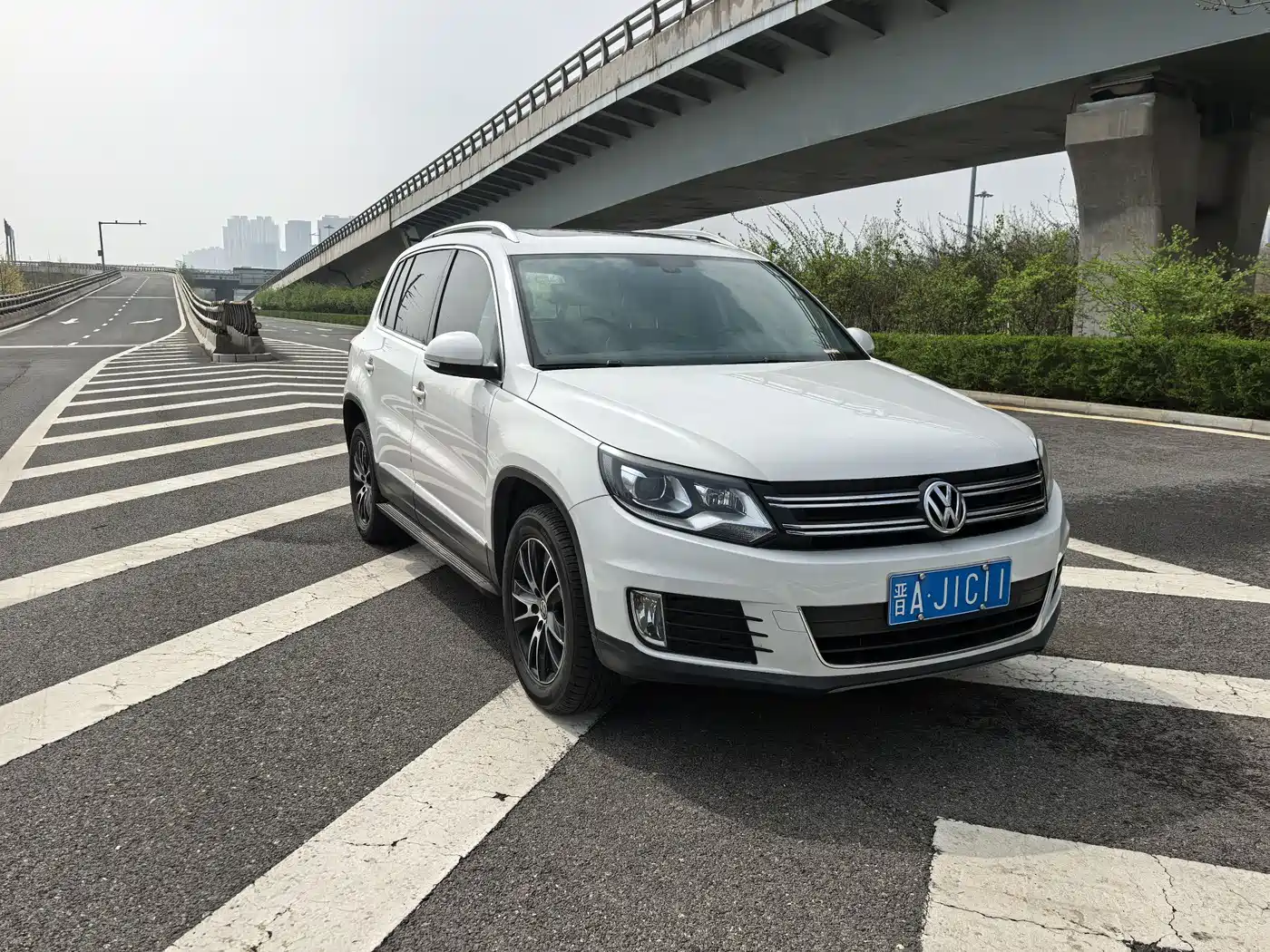 Volkswagen Tiguan 2015 1.8TSI Automatic 2WD Highline фото 3