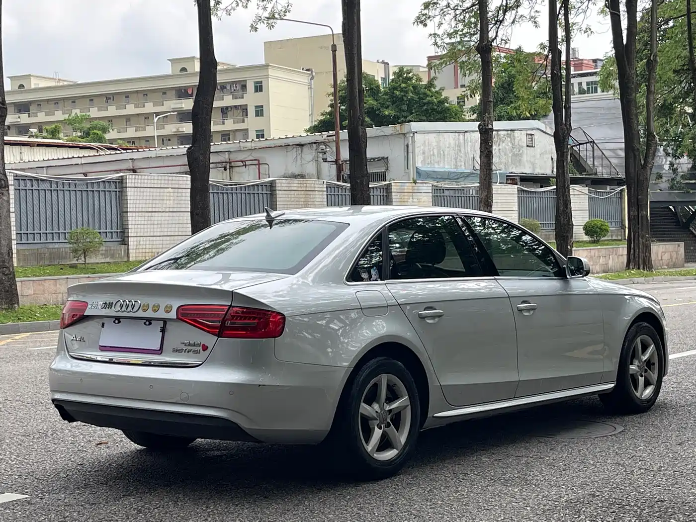 Audi A4L 2013 35 TFSI Automatic Standard фото 9