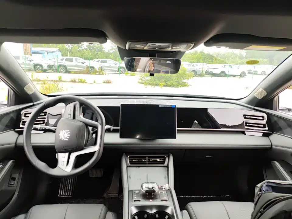BYD Qin L 2025 DM-i Smart Drive Edition 120KM Surpassing фото 7