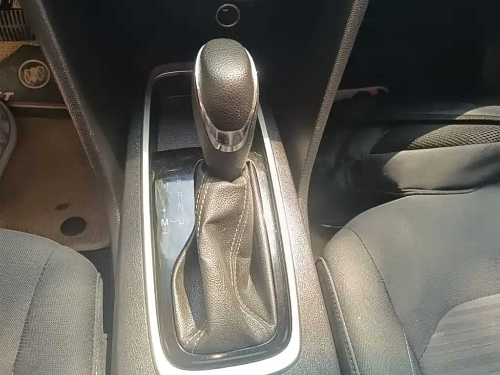 Chevrolet Cavalier 2018 320 Auto Enjoy Sunroof Edition фото 14