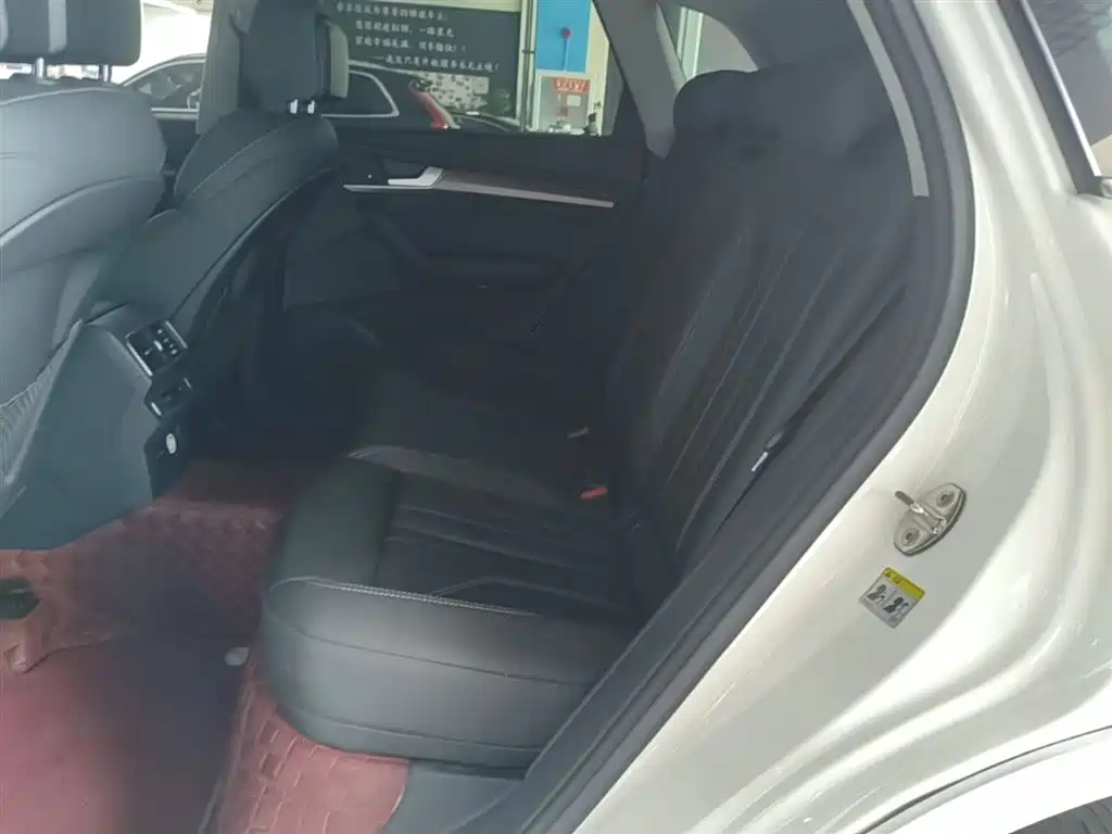Audi Q5L 2022 Facelift 40T Luxury Dynamic фото 17