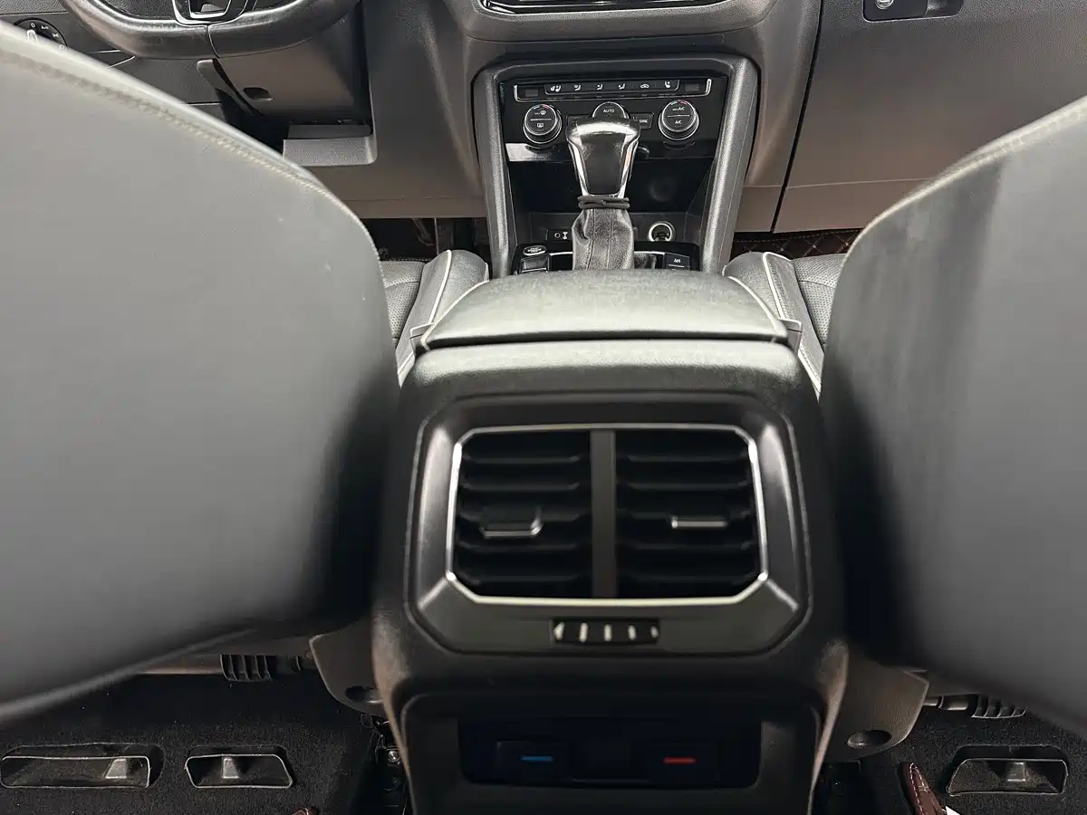 Volkswagen Tiguan L 2017 380TSI Automatic 4WD Flagship Edition фото 10