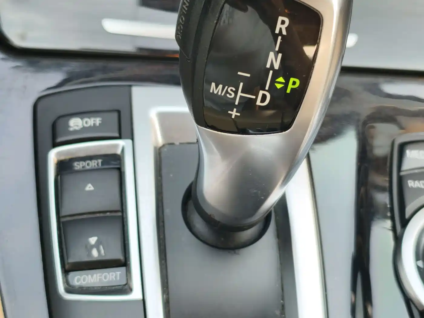 BMW 5 Series 2013 525Li Leadership фото 19