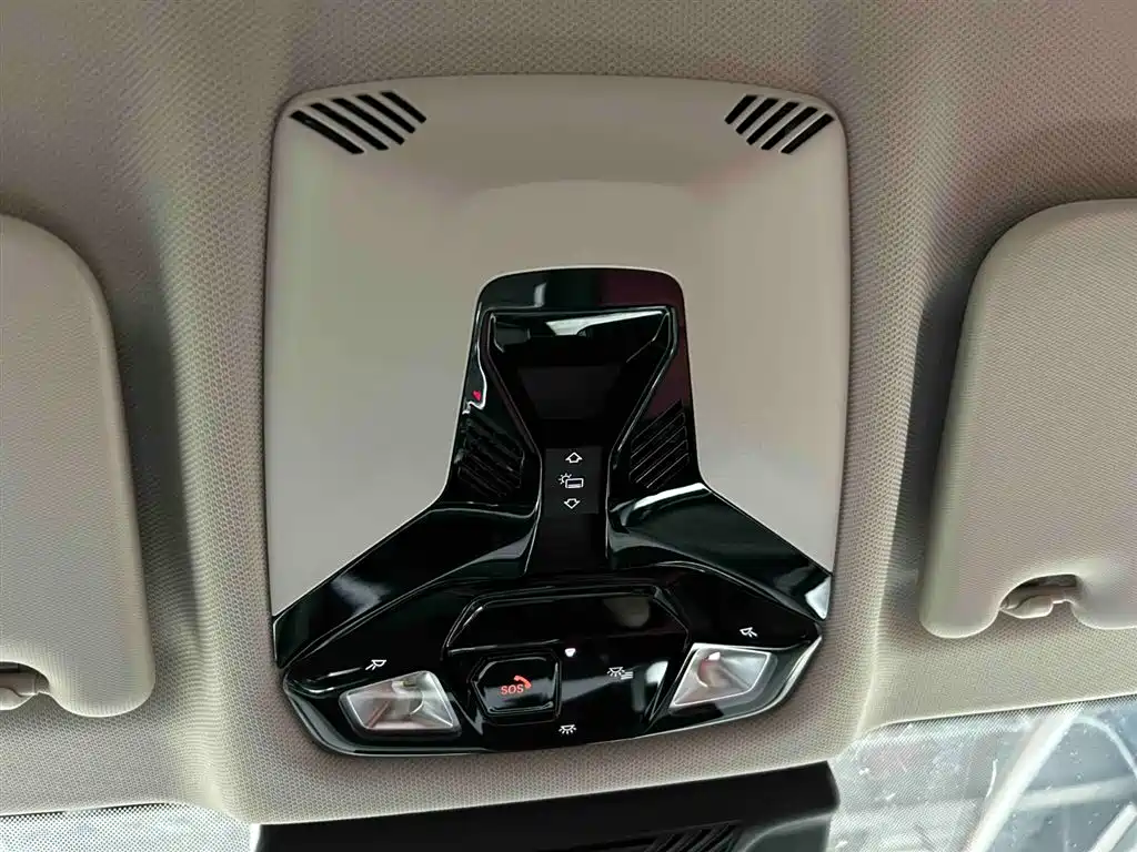 BMW X1 2023 sDrive20Li X Design Package фото 8