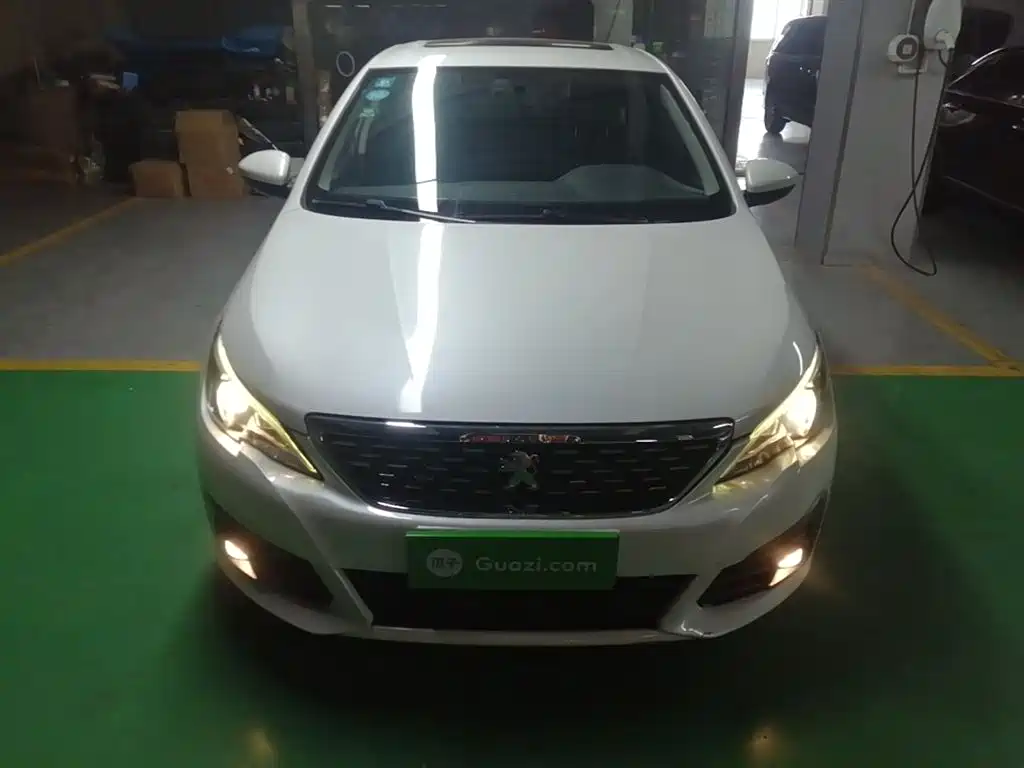 Peugeot 308 2019 230THP Automatic Luxury Edition China VI фото 3