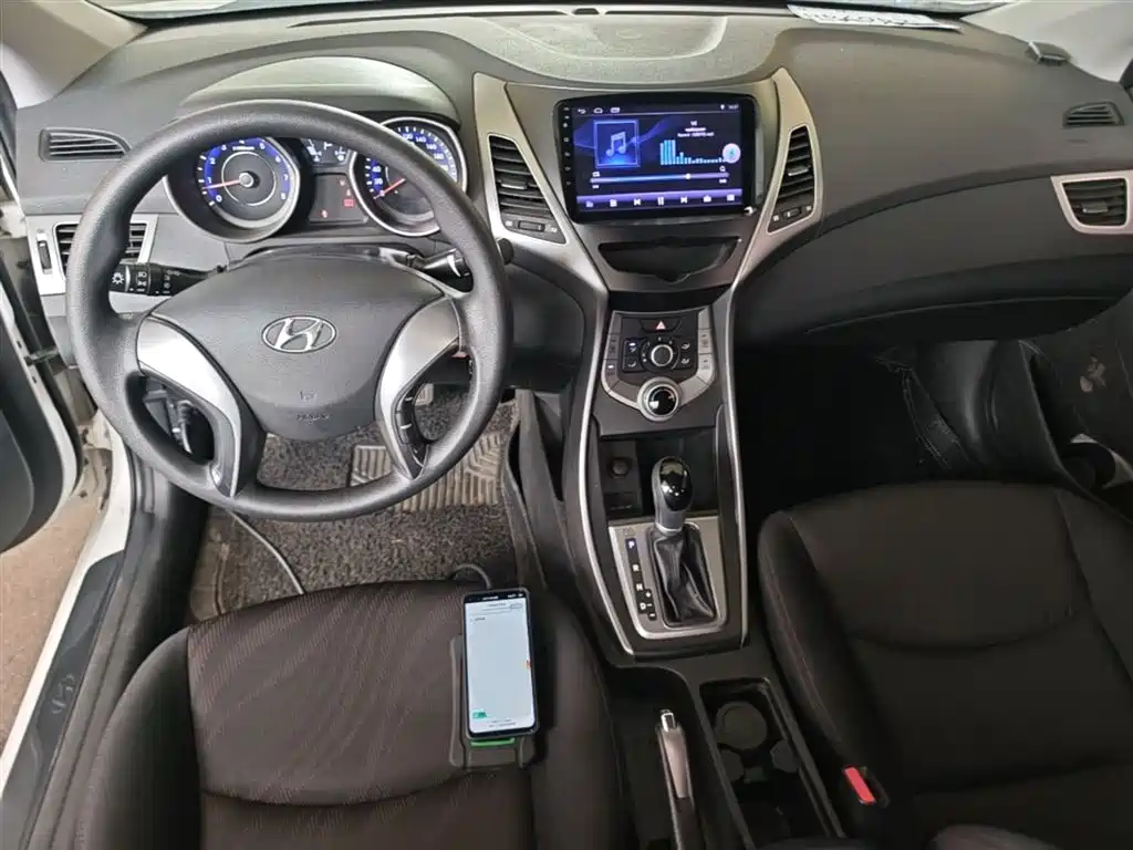 Hyundai Langdong 2012 1.6L Automatic Fashion фото 10