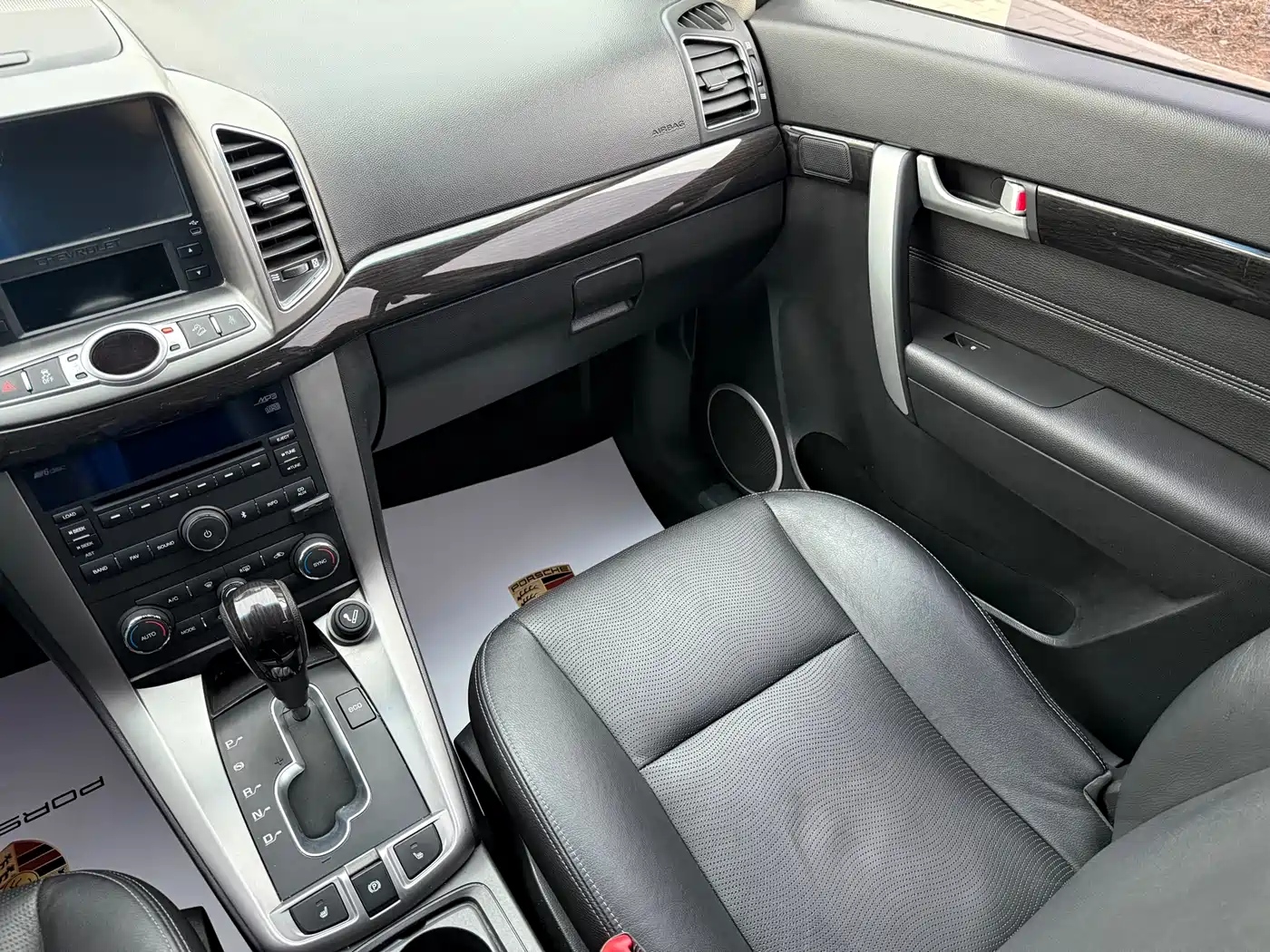 Chevrolet Captiva 2014 2.4L 4WD Flagship 7-seater фото 17