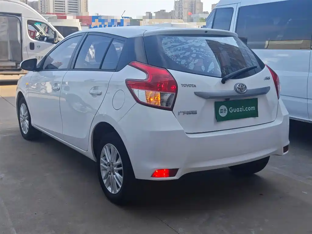 Toyota YARiS L Zhi Xuan 2015 1.5E Auto Charming Edition фото 5