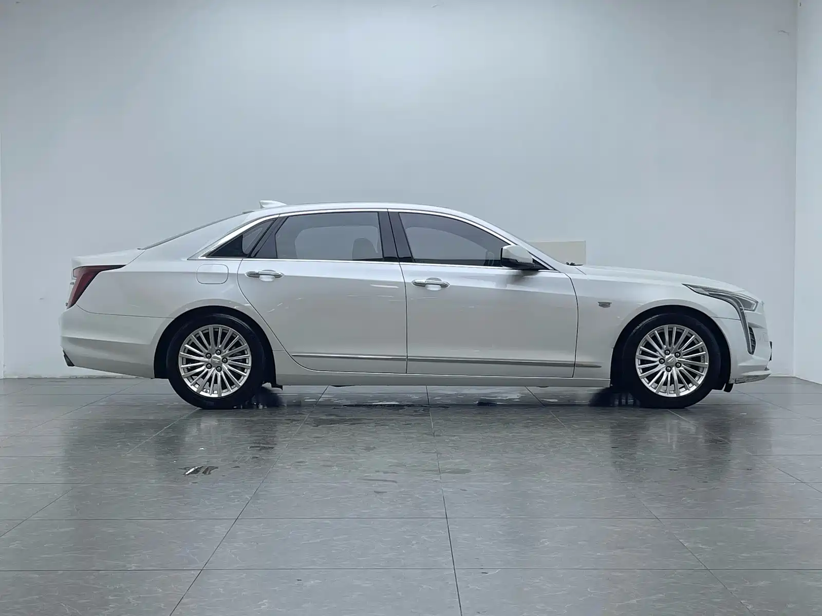 Фото 7 - Cadillac CT6