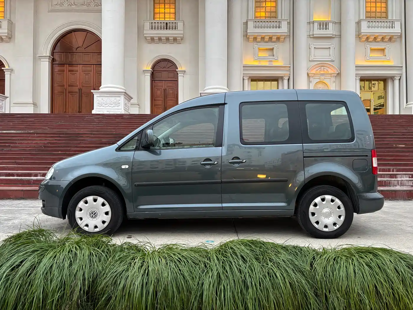 Volkswagen Caddy 2005 1.6L Functional 7-seater фото 2