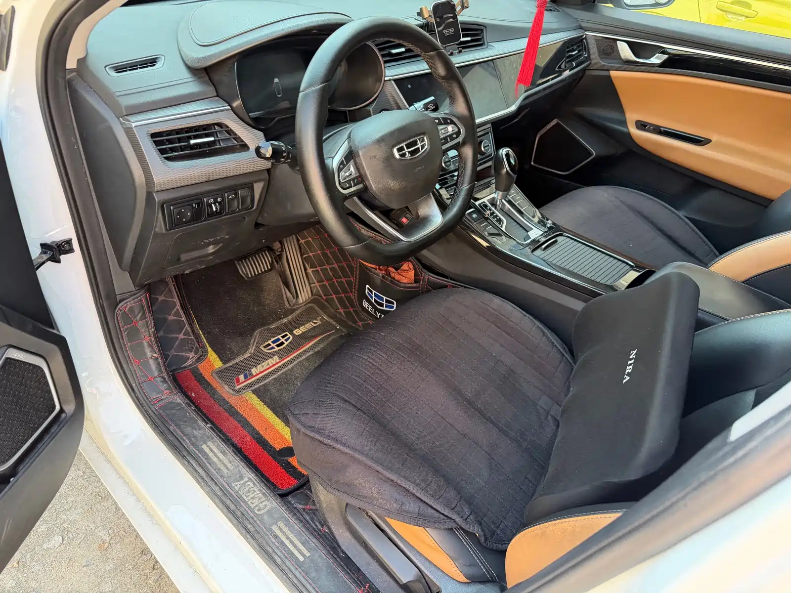 Фото 6 - Geely Emgrand GL
