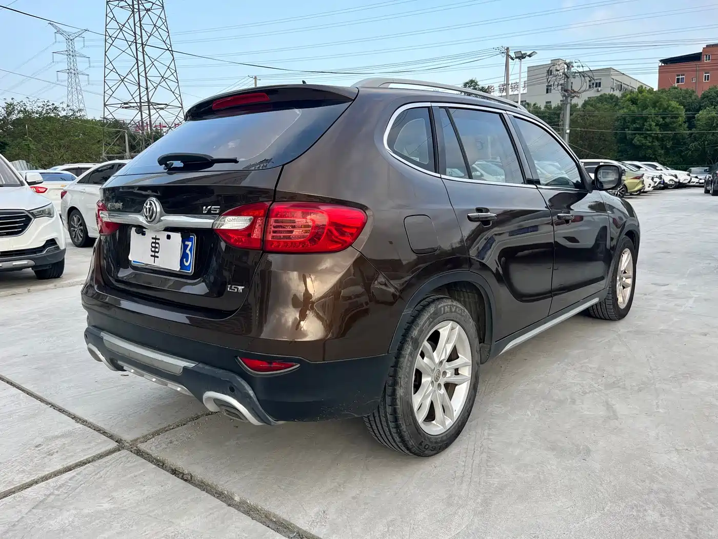 Zhonghua V5 2014 2012 1.5T Automatic 2WD Luxury
