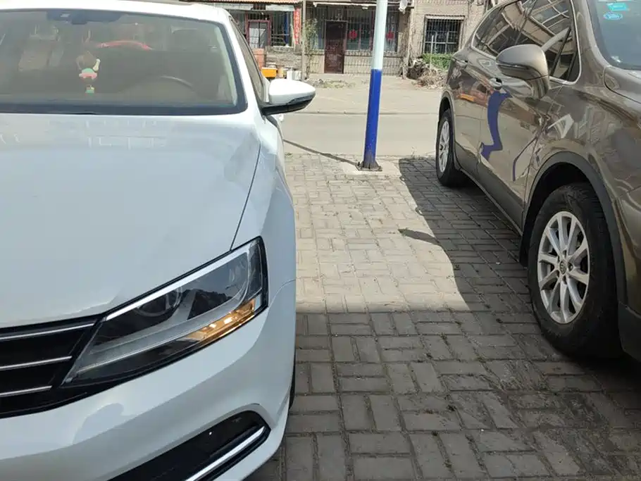 Volkswagen Sagitar 2018 1.6L Automatic Comfort фото 5