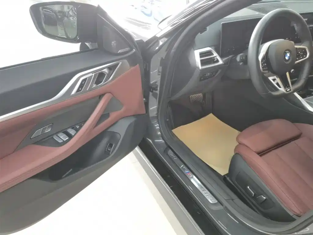 BMW 4 Series 2024 430i Gran Coupe M Sport Shadowline Package фото 16