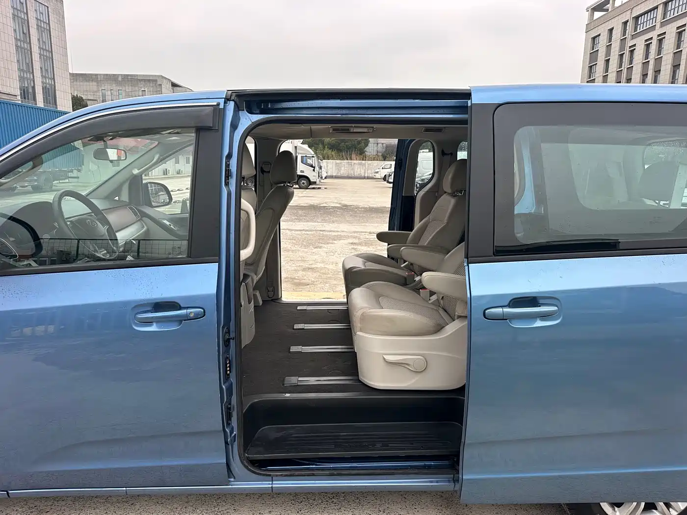 SAIC Maxus Maxus G10 2016 2.4L Manual Elite фото 14