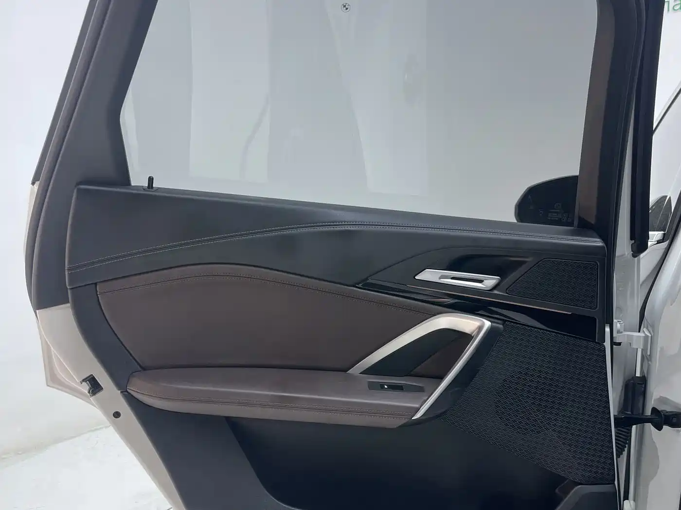 BMW X1 2023 sDrive20Li X Design Package фото 9