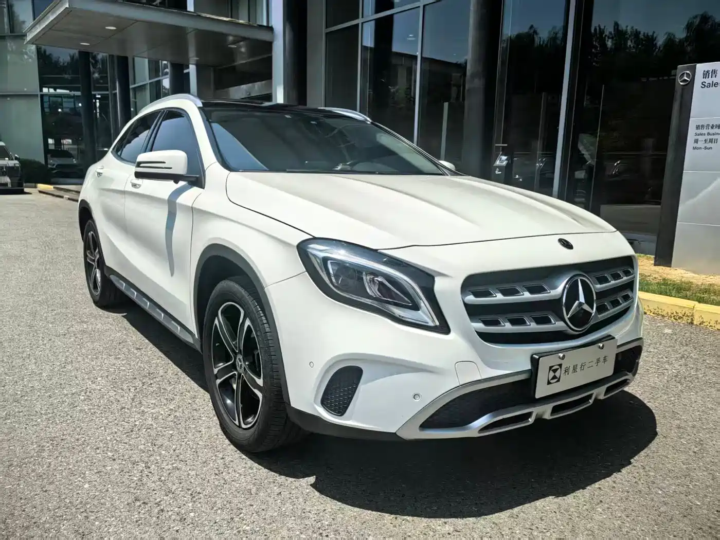 Mercedes-Benz GLA 2018 GLA 200 Fashion фото 3