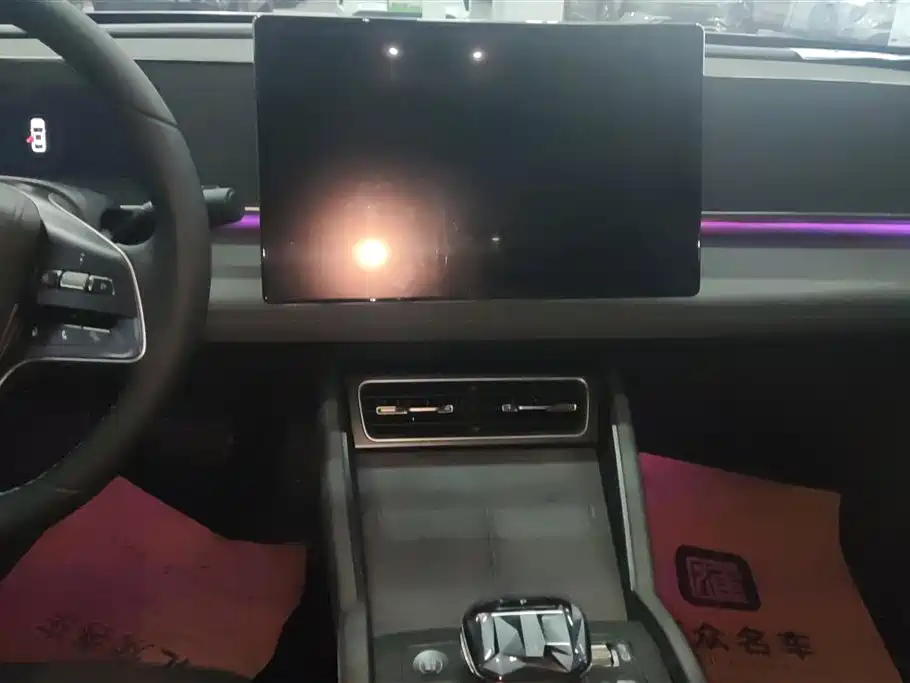 BYD Qin L 2024 DM-i 120KM Excellence Model фото 13