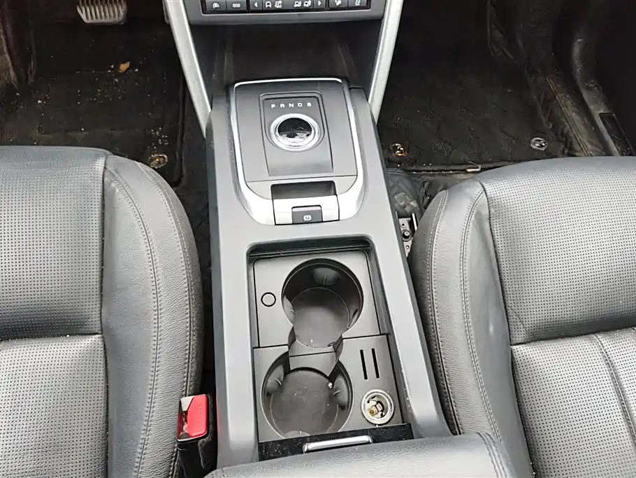 Land Rover Discovery Sport 2017 2.0T HSE фото 16