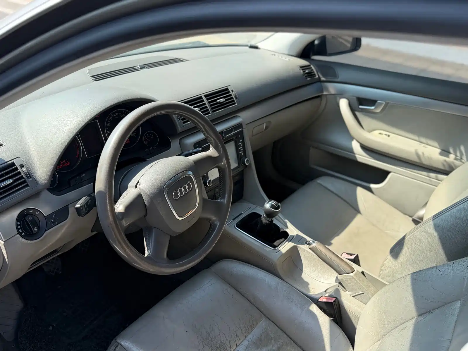 Фото 9 - Audi A4