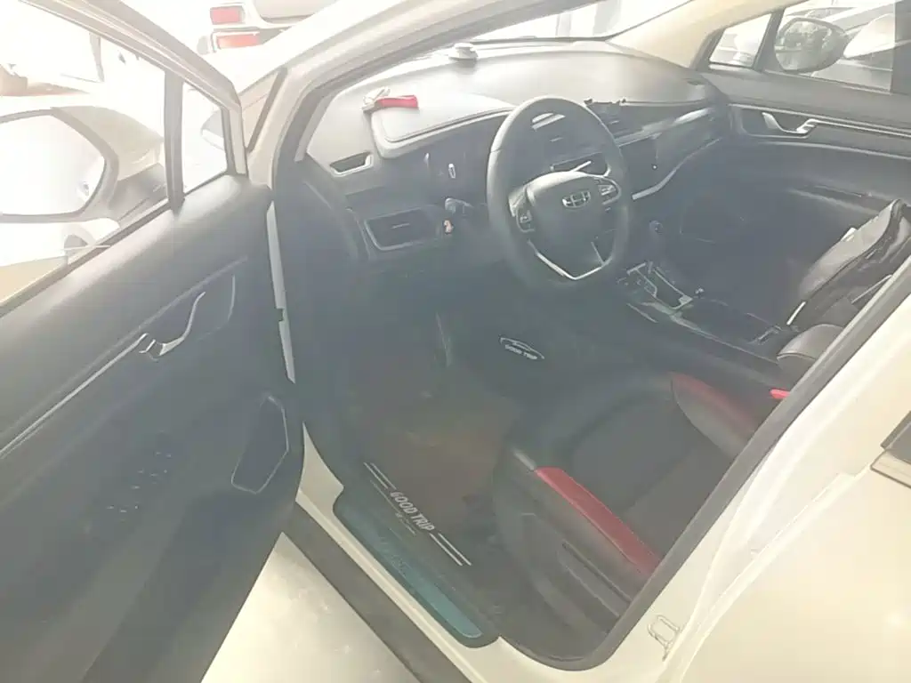 Photo 16 - Geely Emgrand GS