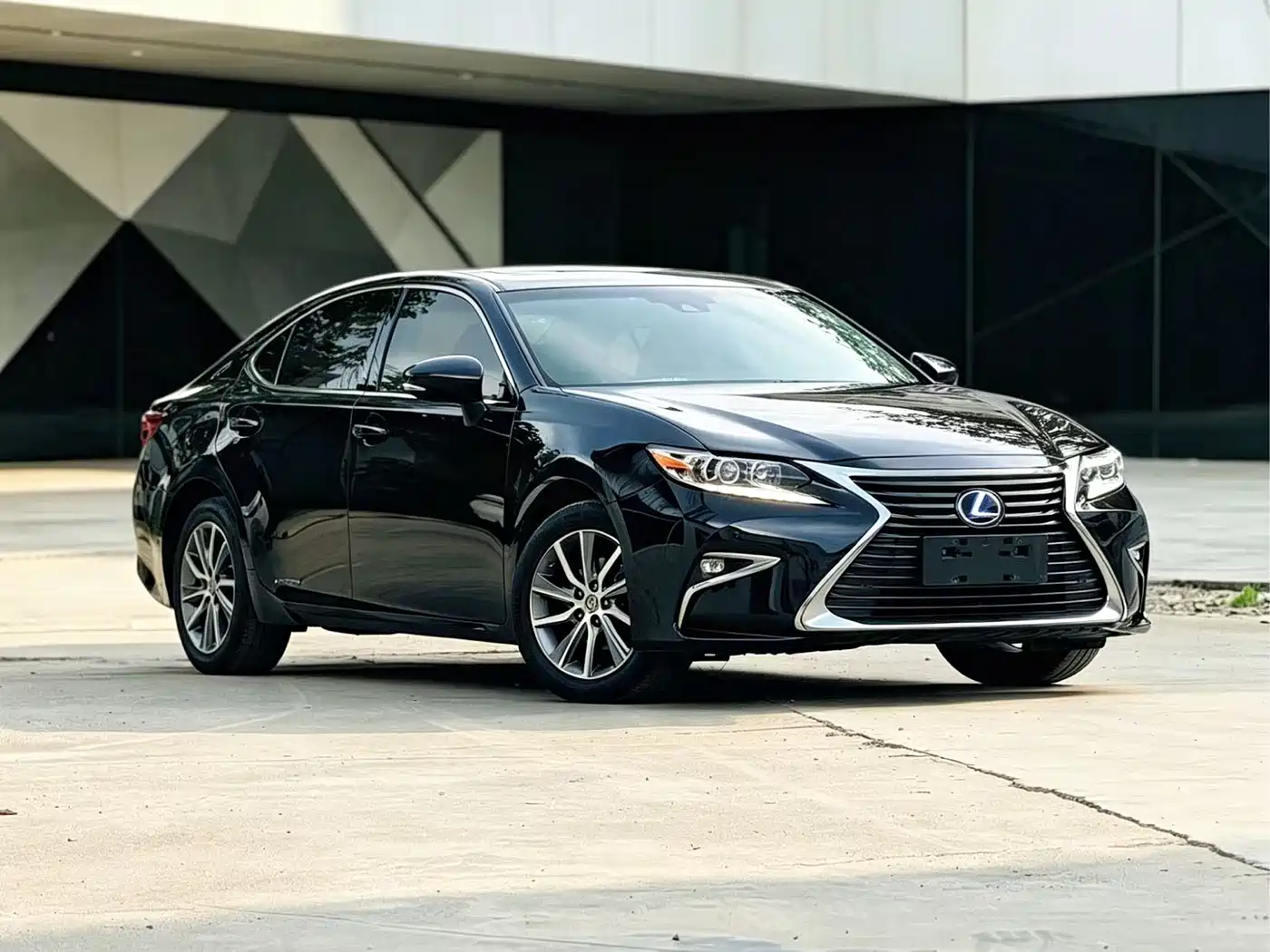 Lexus ES 2015 300h Comfort Edition