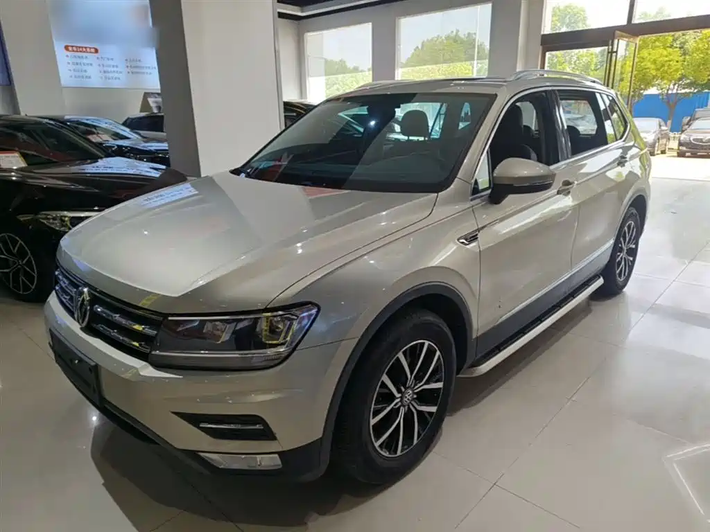 Volkswagen Tiguan L 2017 330TSI Automatic 2WD Luxury Edition фото 2